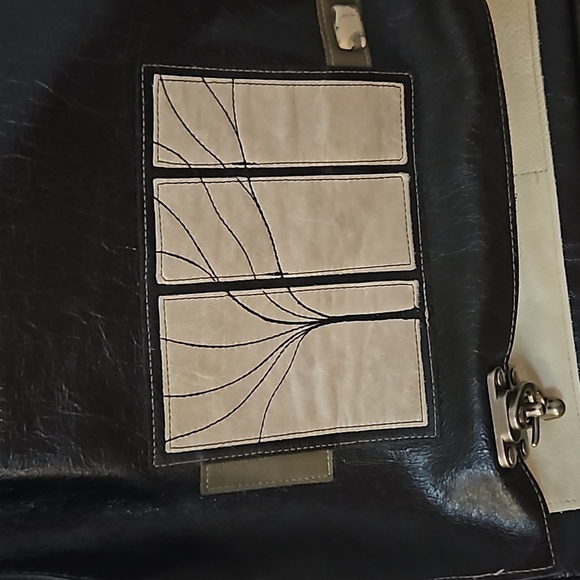 ARTISAN NATALIE & KELLIE NORTH Handcrafted Leather Laptop Messenger Bag - Picture 6 of 15